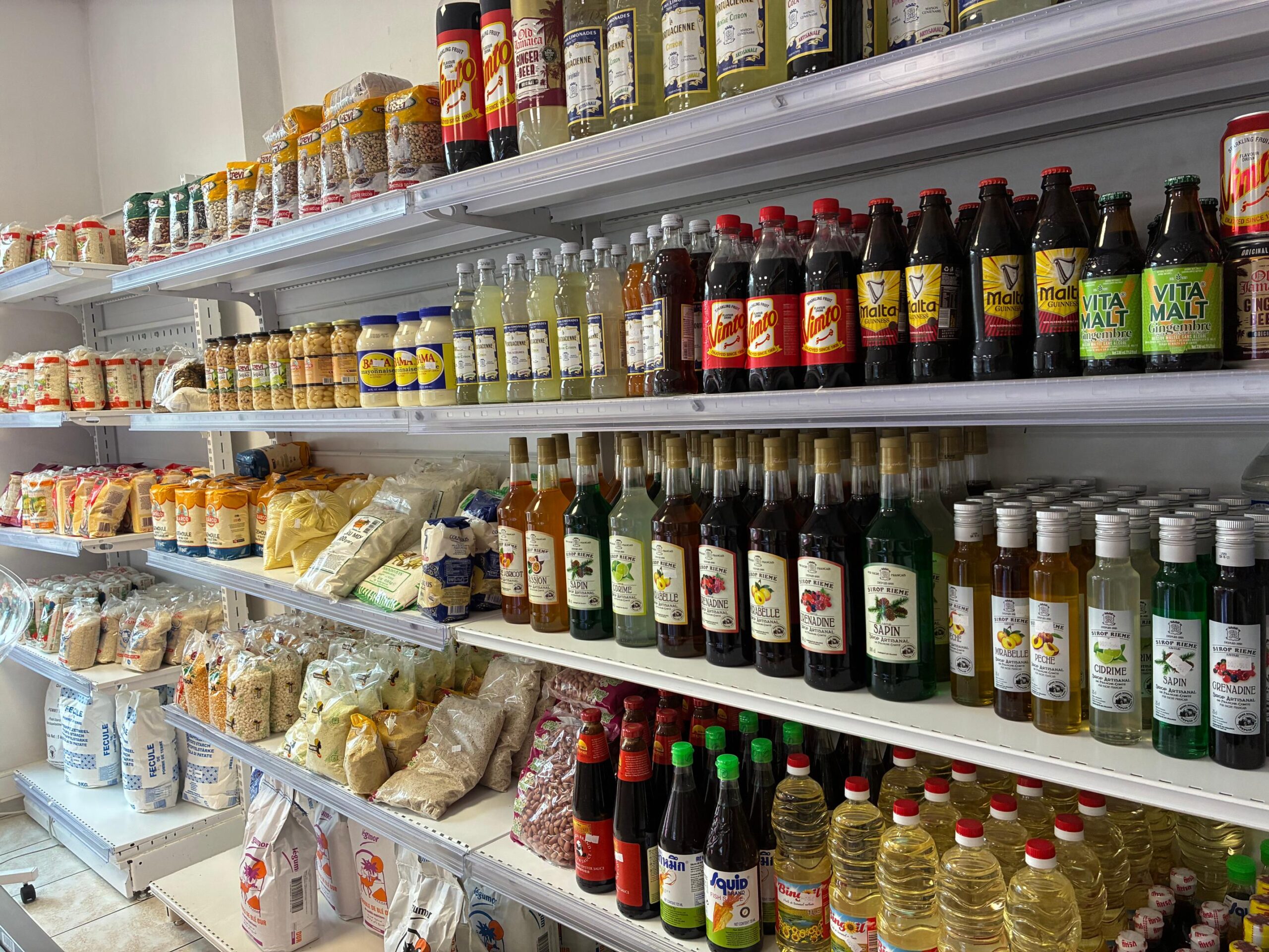 ambiance boutique exotique Morteau Banakin